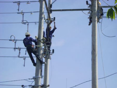 Lắp đặt thiết bị điện