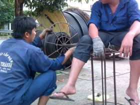 Quốc tế nhận xét giá điện Việt Nam tương đối thấp, vì sao EVN bị chỉ trích giá cao?
