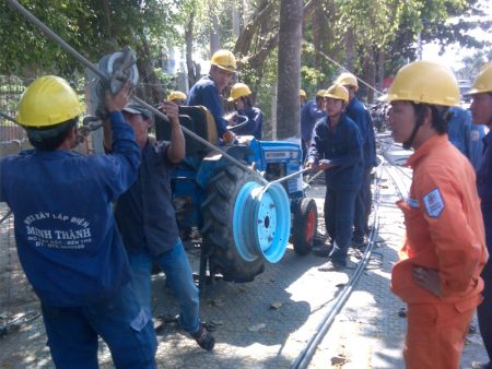 Thi công lưới điện